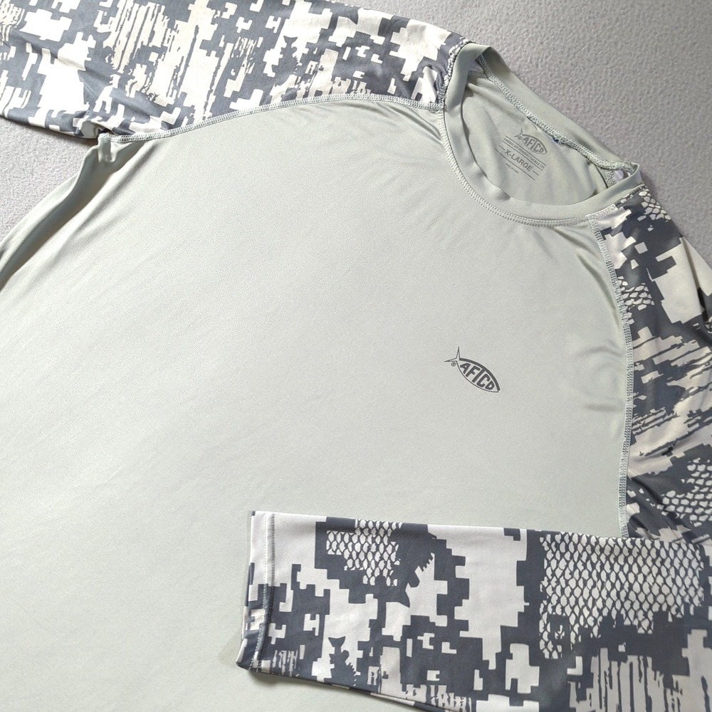 AFTCO Tactical Performance Shirt Mens XL Gray Digital Camo AFTECH Fishing Wear